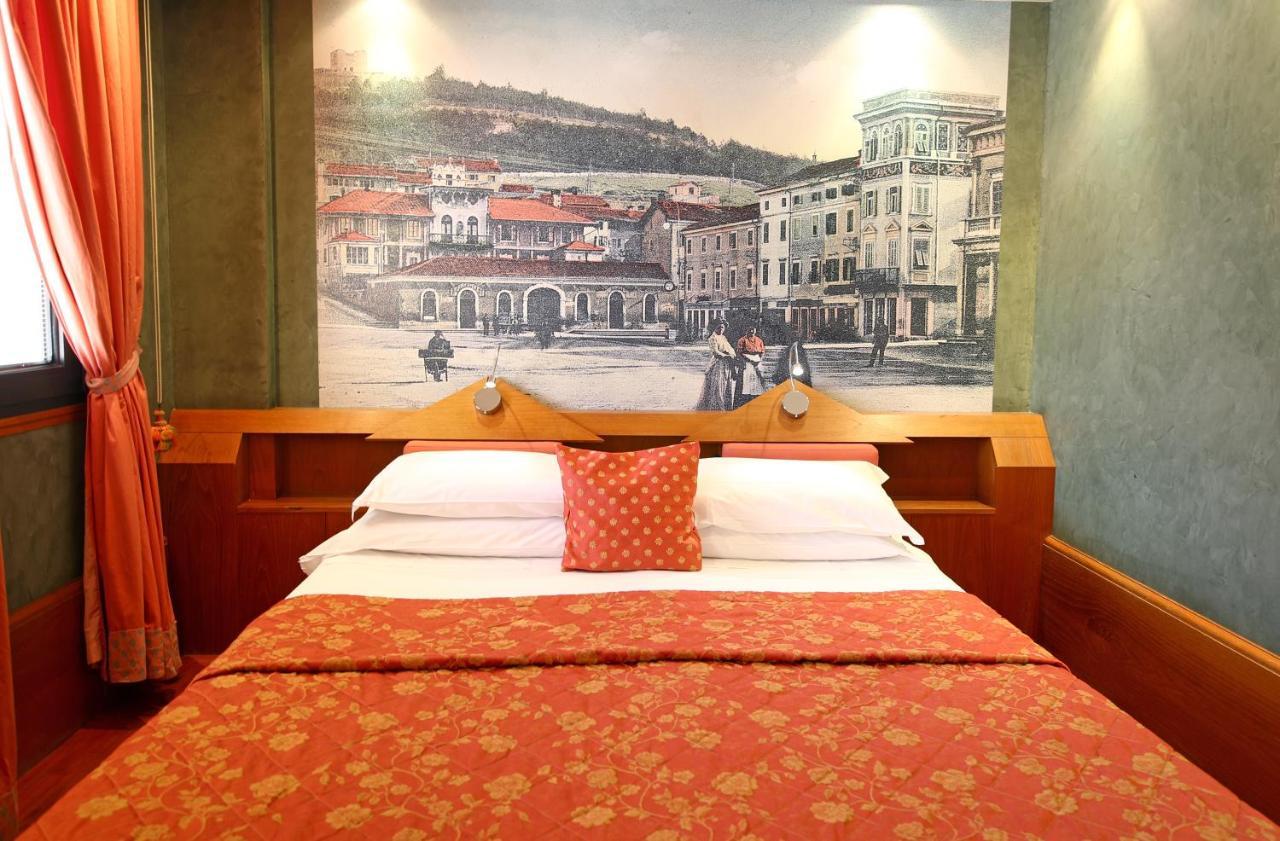 Hr Hotel Монфалконе Екстериор снимка